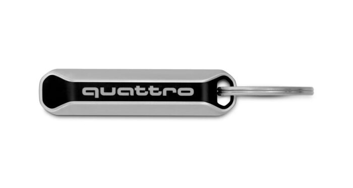Quattro dizájnú prémium kulcstartó