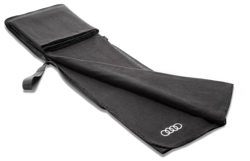 Audi dizájnú gyapjútakaró párnává alakítható - Image 2