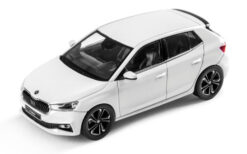 Skoda Fabia IV 1:43 White Moon modellautó