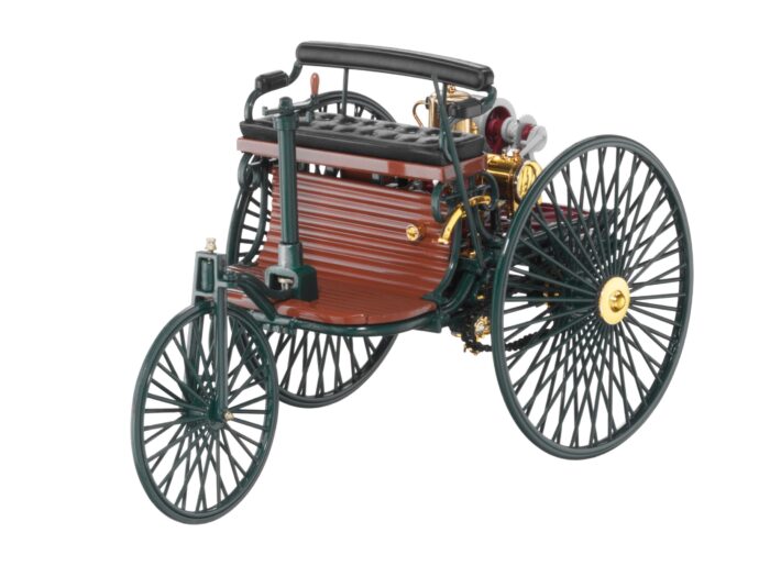 Mercedes Benz Patent Motorwagen Modellautó 1:18 (1886)