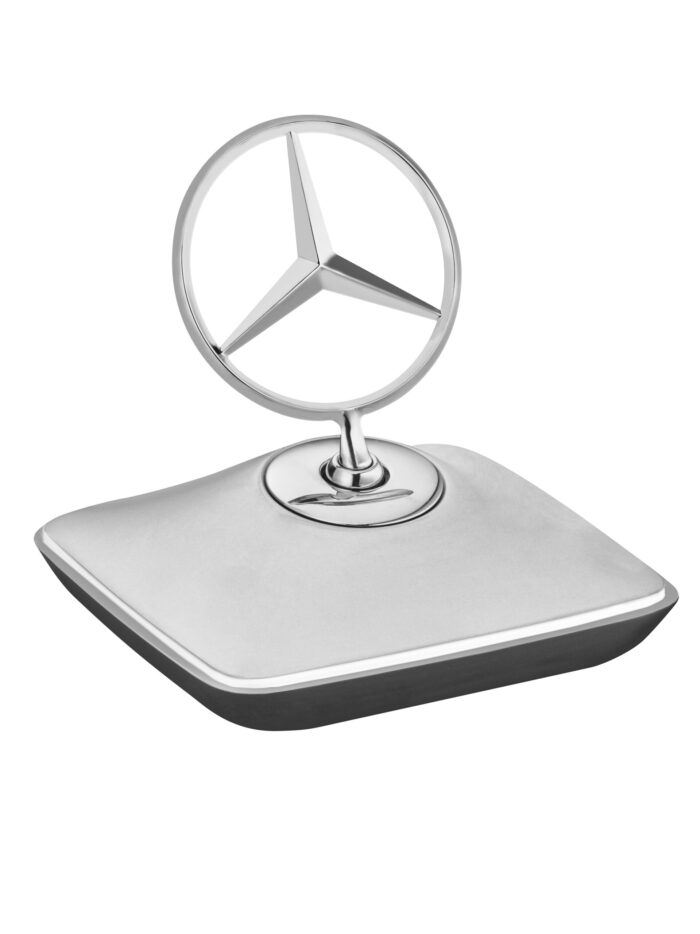 Mercedes papírnehezék dizájnos motorháztető csillaggal
