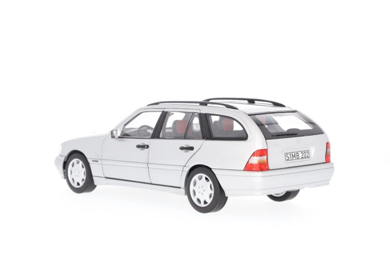 Mercedes C 200 T-Modell Miniatűr Autó 1:18 - Image 5