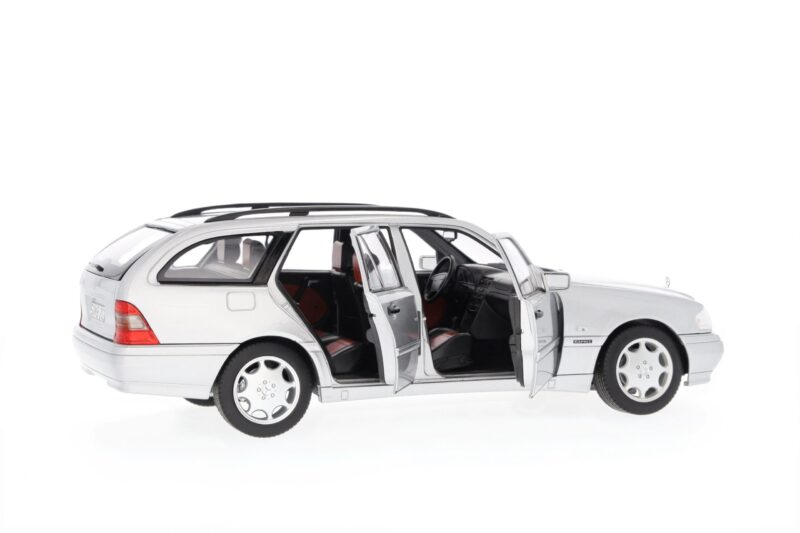 Mercedes C 200 T-Modell Miniatűr Autó 1:18