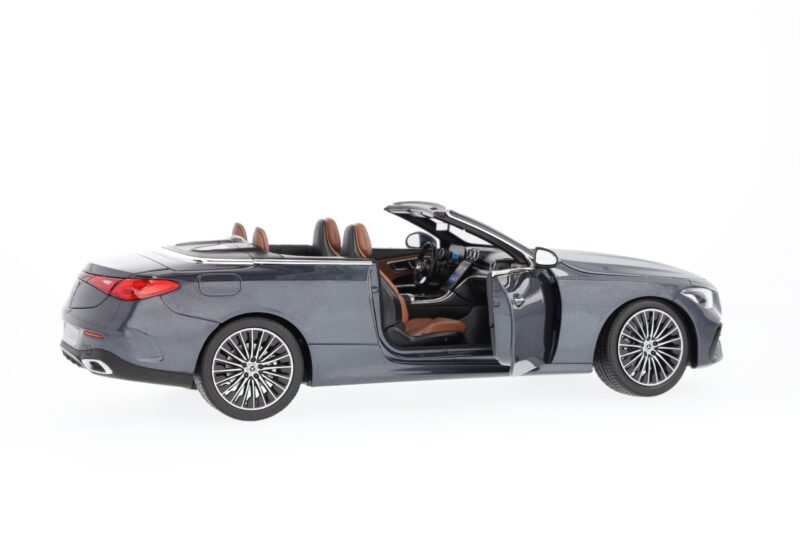 Mercedes CLE Cabriolet Miniatűr Modell 1:18 - Image 7