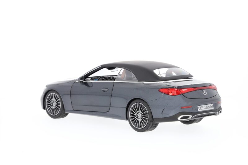 Mercedes CLE Cabriolet Miniatűr Modell 1:18 - Image 5