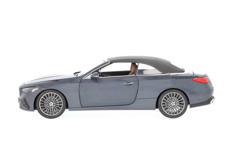 Mercedes CLE Cabriolet Miniatűr Modell 1:18 - Image 3