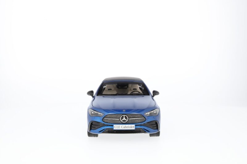 Mercedes CLE Cabriolet AMG Modellautó 1:18