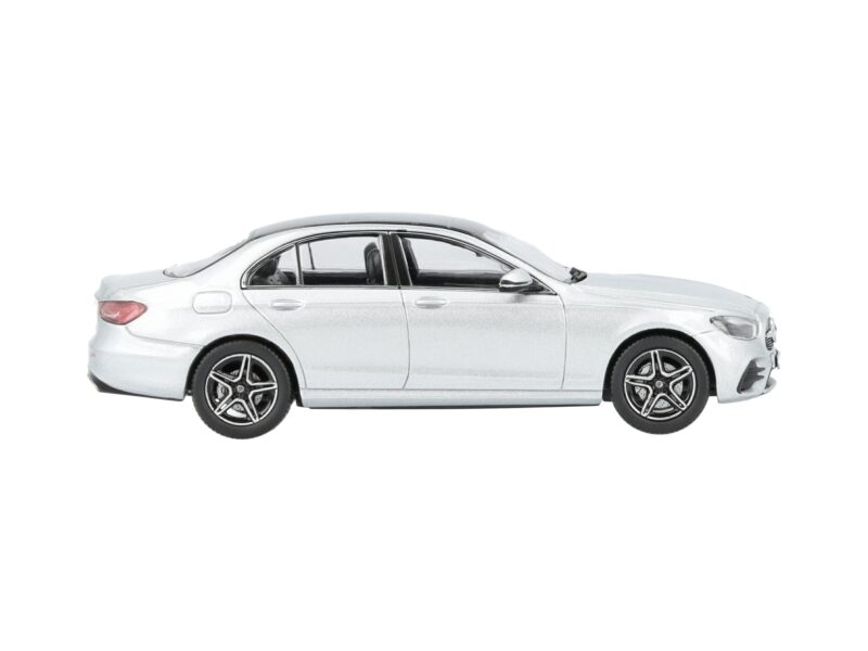 Mercedes E-osztály Limousine AMG Line Modellautó 1:43