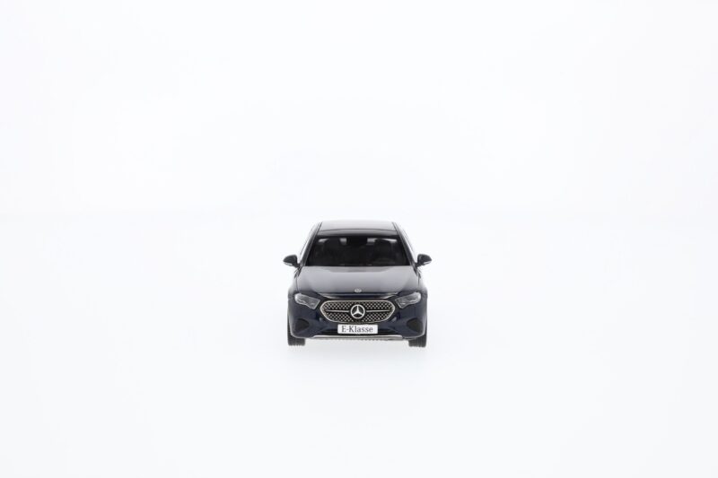 Mercedes E-osztály AVANTGARDE W214 miniatűr modell 1:43 - Image 4