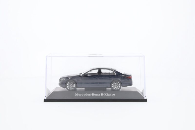 Mercedes E-osztály AVANTGARDE W214 miniatűr modell 1:43 - Image 5