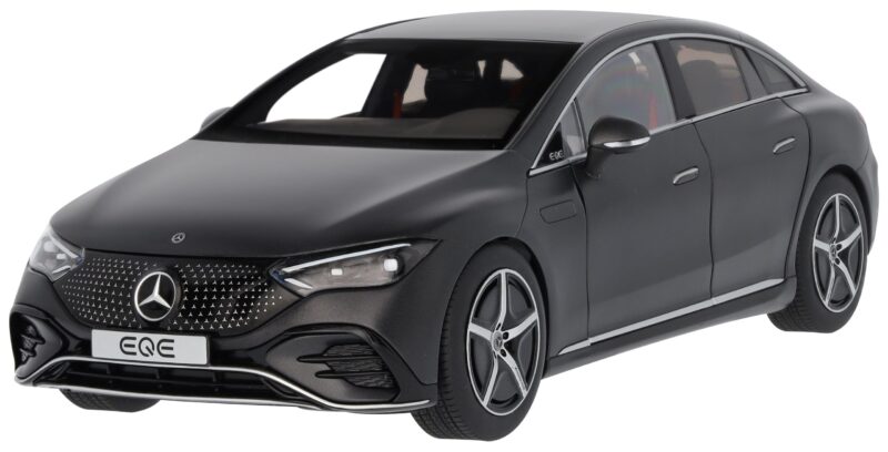 Mercedes EQE Limousine AMG Modellautó - Image 2