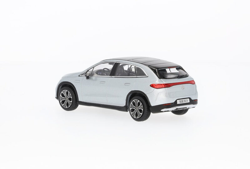 Mercedes EQE SUV Elektromos Művészeti Modellautó