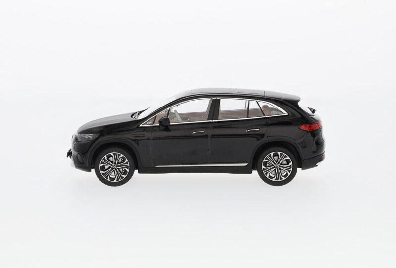 Mercedes EQE SUV Electric Art Modellautó - Image 4