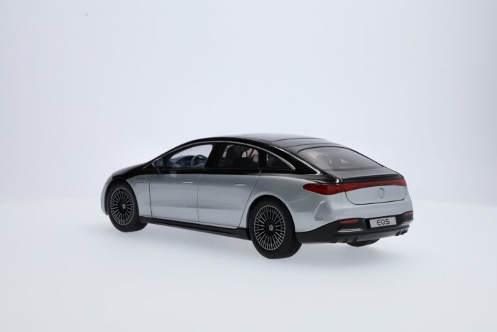 Mercedes EQS Limuzin AMG Line Modellautó