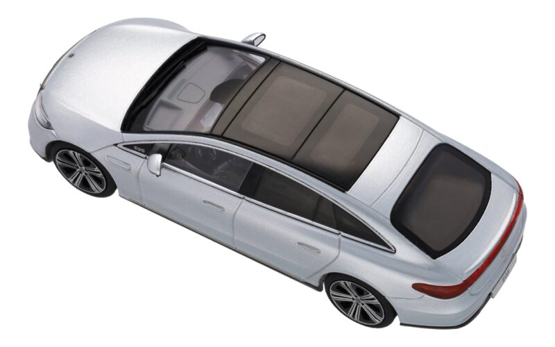 Mercedes EQS Limousine Elektromos Művészet Modellautó - Image 4