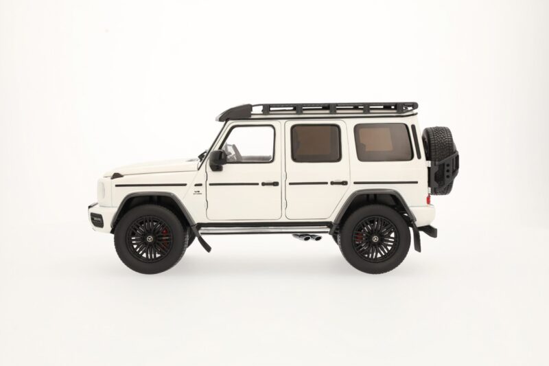 Mercedes Gyűjtői Modellautó AMG G 63 4x4² W463 - Image 2