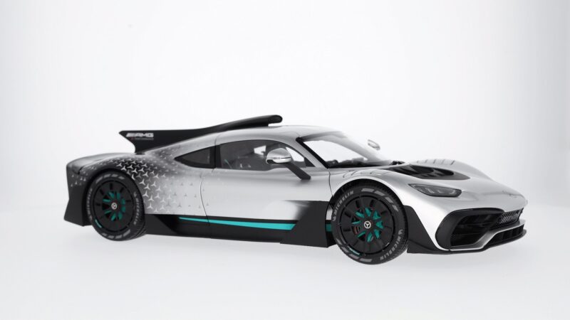 Mercedes-AMG ONE Modellautó 1:12 Gyűjtői Darab - Image 7