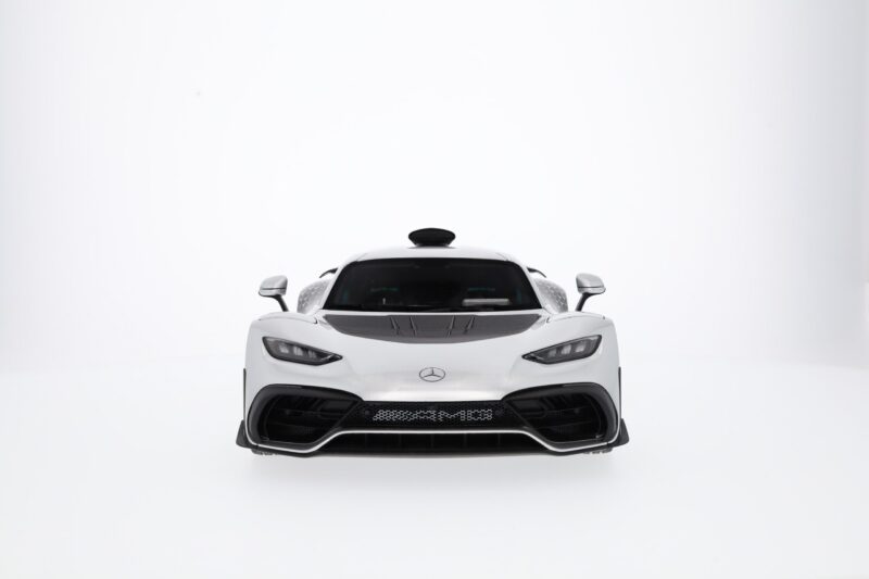 Mercedes-AMG ONE Modellautó 1:12 Gyűjtői Darab - Image 5