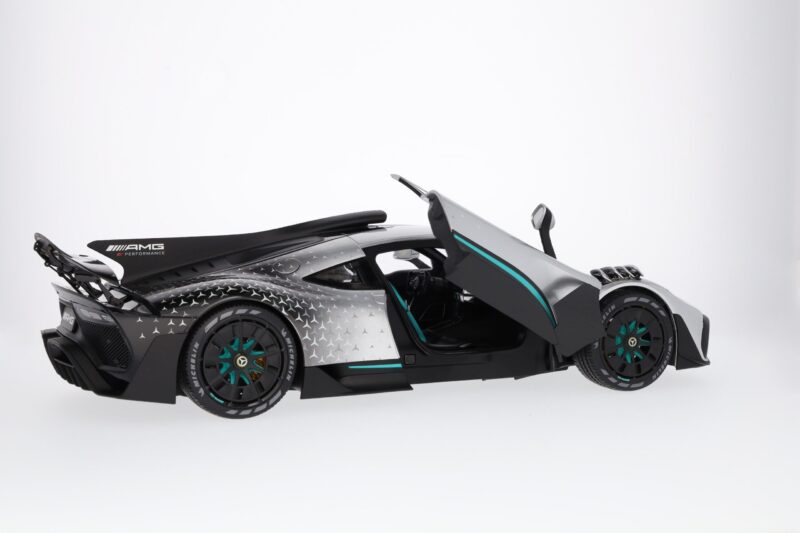 Mercedes-AMG ONE Modellautó 1:12 Gyűjtői Darab - Image 3