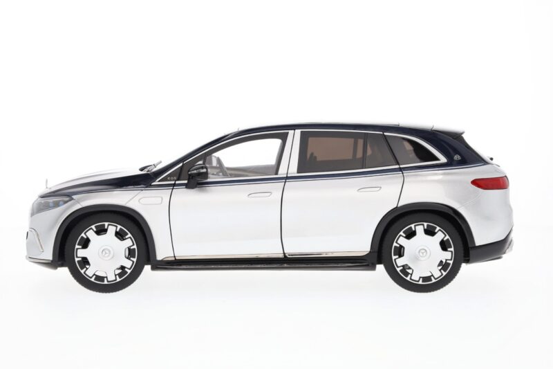 Mercedes Maybach Elektromos Luxus SUV Modellautó 1:18 - Image 7