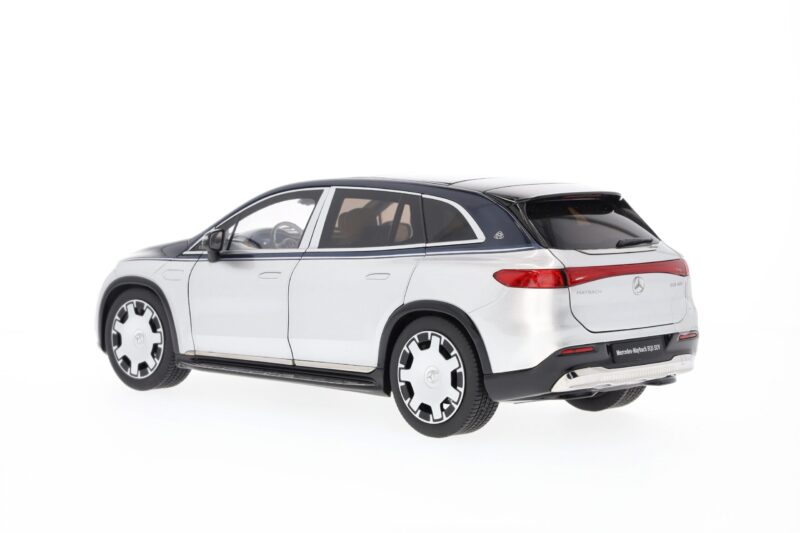Mercedes Maybach Elektromos Luxus SUV Modellautó 1:18 - Image 3