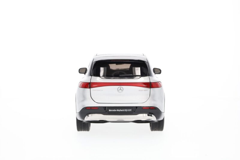 Mercedes Maybach Elektromos Luxus SUV Modellautó 1:18