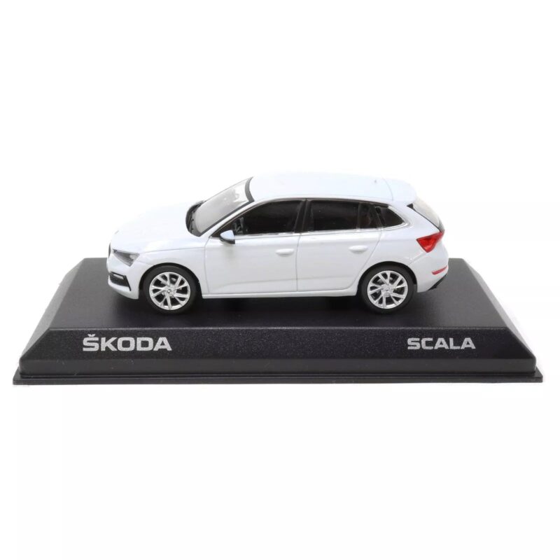 Skoda Scala 1:43 Holdfehér Modellautó - Image 2