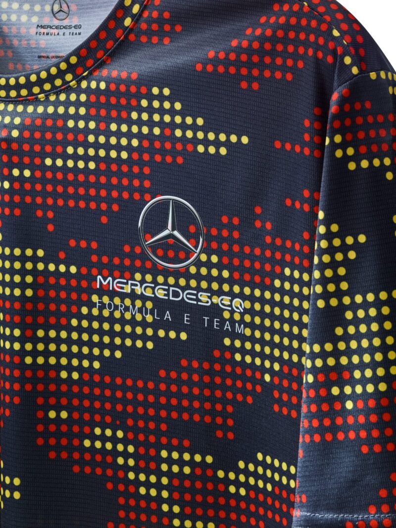 Mercedes férfi póló elektromos motorsport rajongóknak - Image 2